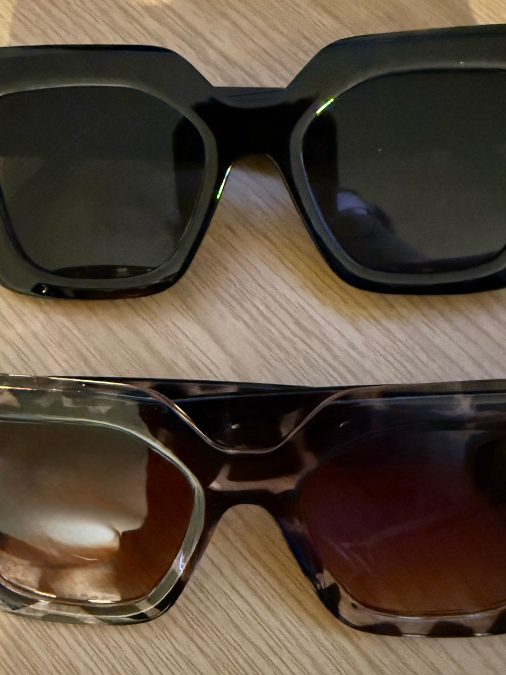 Black and Tortoiseshell Women’s Fashion Sunglasses - Stylish Shades